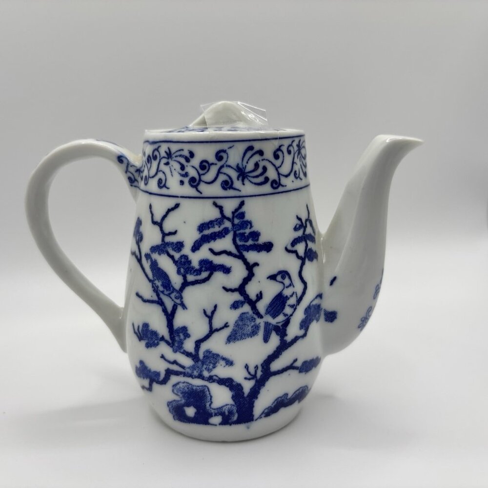 Vtg Miniature blue and white 8 PCs tea set Tea Pot Sugar Creamer Plate - Picture 3 of 8